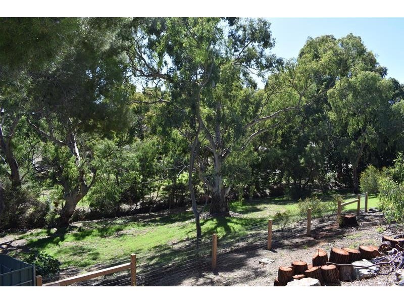 11 Bellevue Drive, Bellevue Heights SA 5050