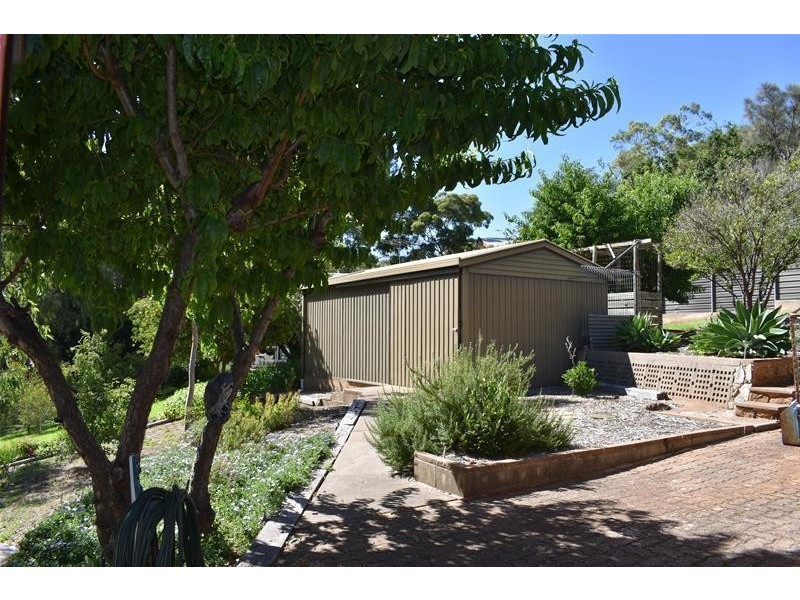 11 Bellevue Drive, Bellevue Heights SA 5050