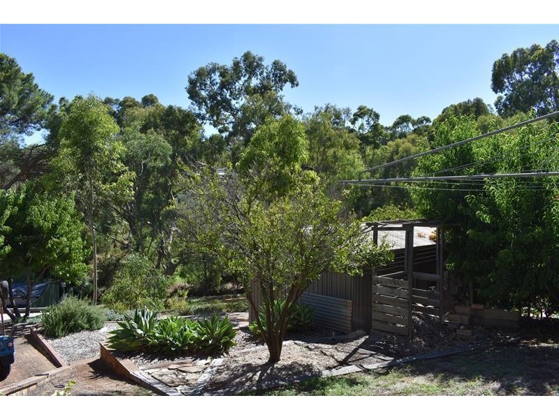 11 Bellevue Drive, Bellevue Heights SA 5050