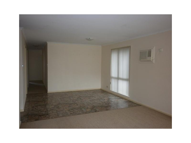 12 Barossa Way, Woodcroft SA 5162