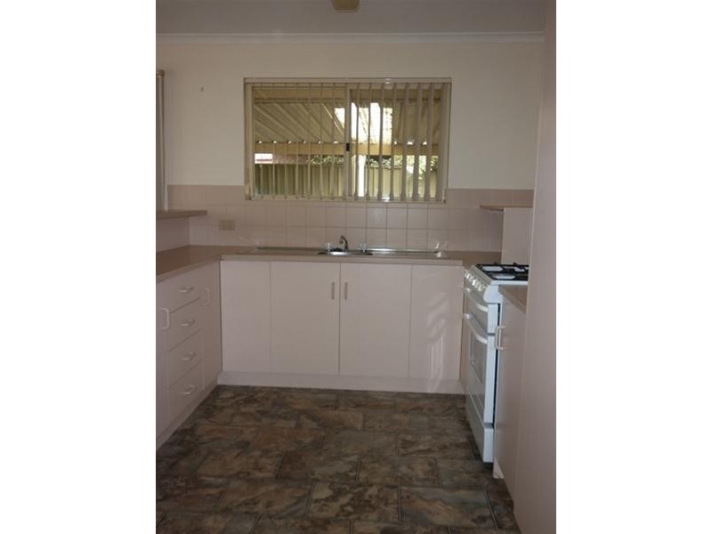 12 Barossa Way, Woodcroft SA 5162