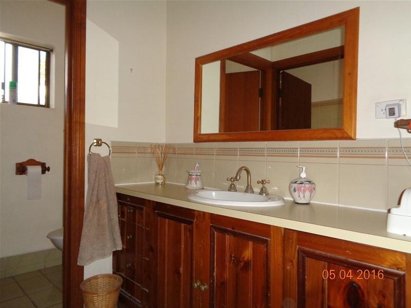 2 Barry Street, Port Noarlunga SA 5167