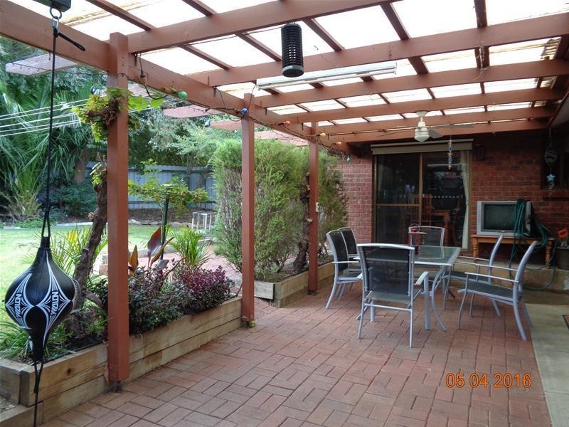 2 Barry Street, Port Noarlunga SA 5167