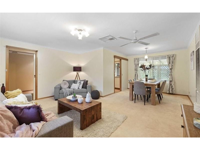 6 Corro Street, Aberfoyle Park SA 5159