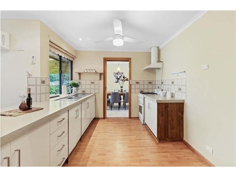 6 Corro Street, Aberfoyle Park SA 5159