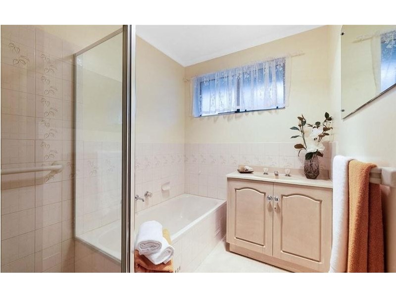 6 Corro Street, Aberfoyle Park SA 5159