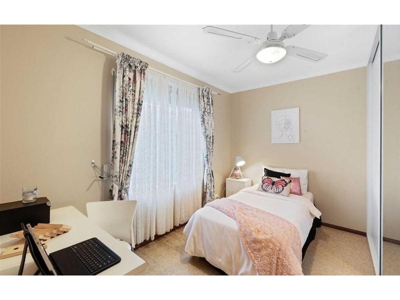 6 Corro Street, Aberfoyle Park SA 5159