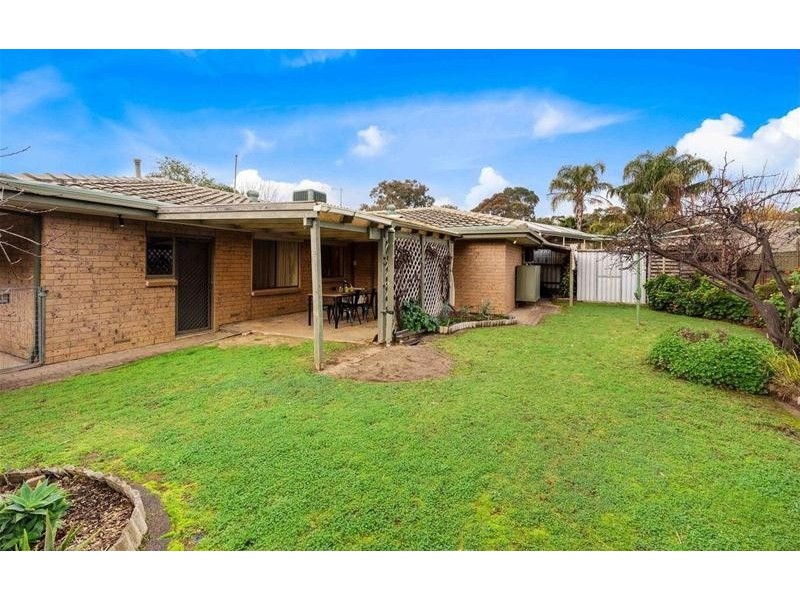 6 Corro Street, Aberfoyle Park SA 5159