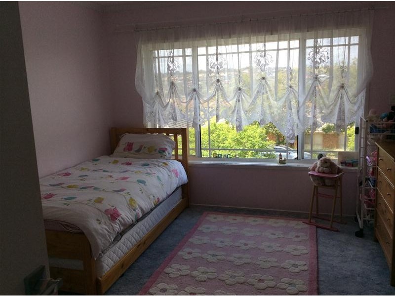 15 Freebairn Drive, Hallett Cove SA 5158