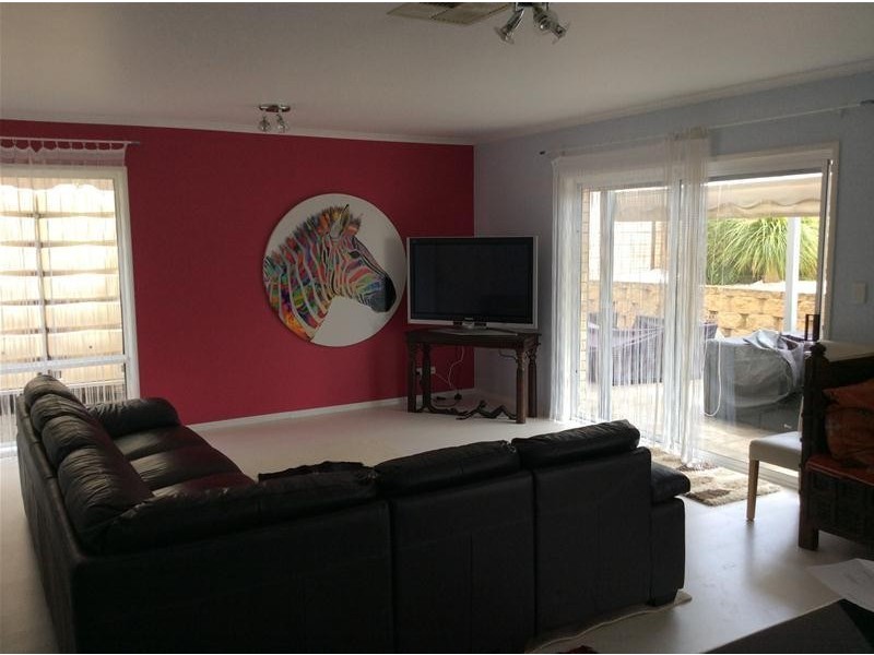 15 Freebairn Drive, Hallett Cove SA 5158