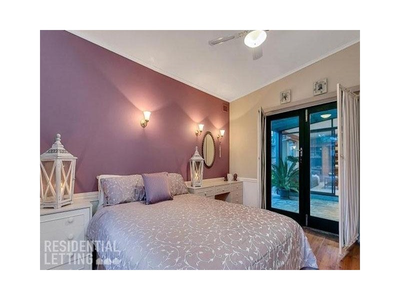 10 Raggatt Crescent, Mitchell Park SA 5043