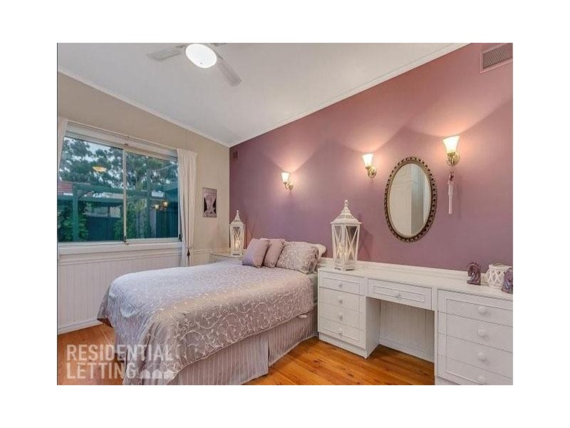 10 Raggatt Crescent, Mitchell Park SA 5043