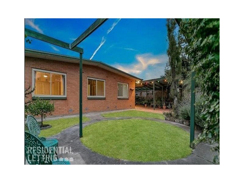 10 Raggatt Crescent, Mitchell Park SA 5043