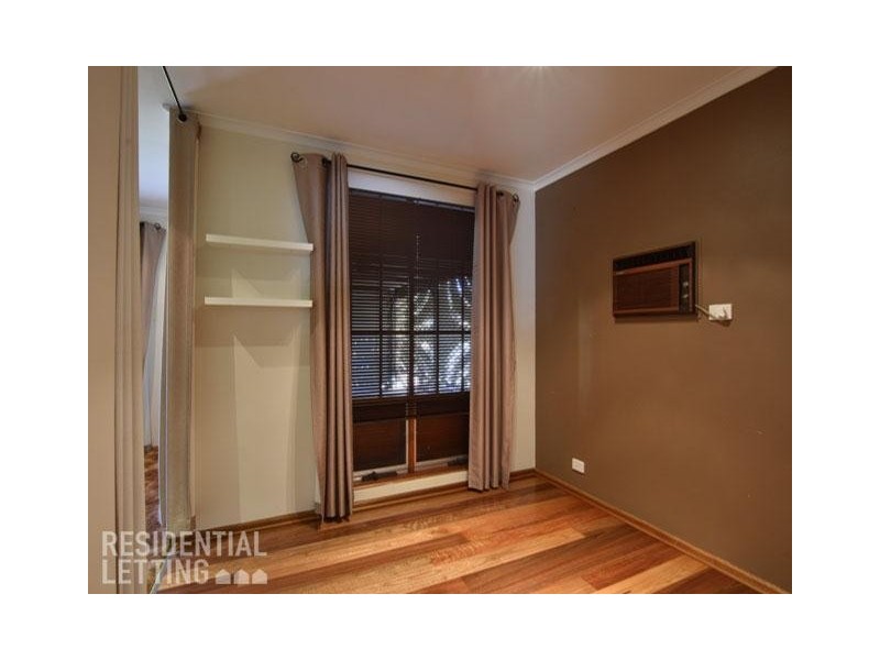 9 Barrdickson Crescent, Happy Valley SA 5159