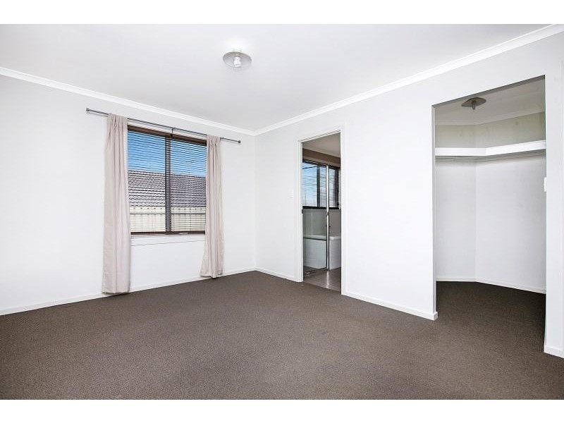 22 Fuschia Street, Huntfield Heights SA 5163