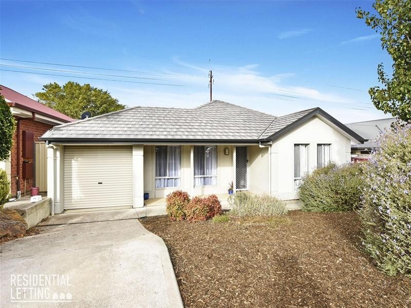 5 Lucy Court, Trott Park SA 5158