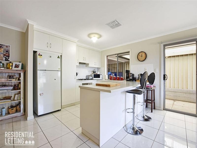 5 Lucy Court, Trott Park SA 5158