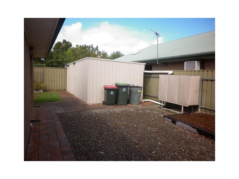 12 Barossa Way, Woodcroft SA 5162