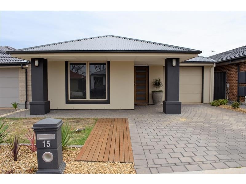 15 Sunderland Crescent, Seaford SA 5169