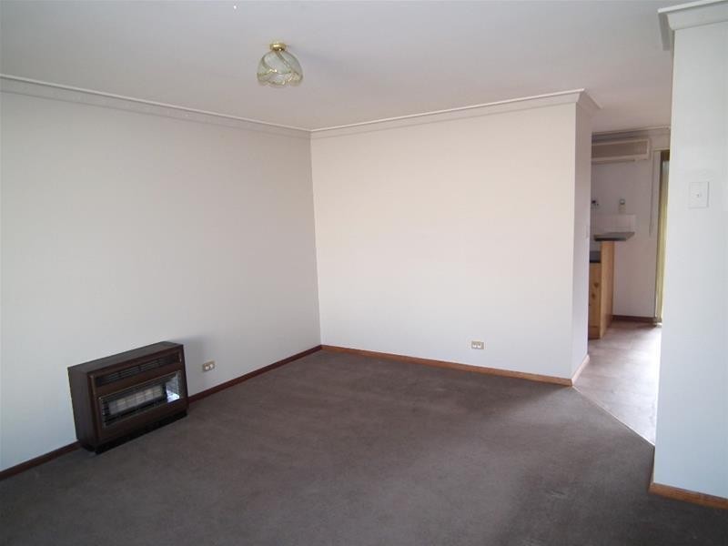 4/1 Booth Avenue, Morphett Vale SA 5162