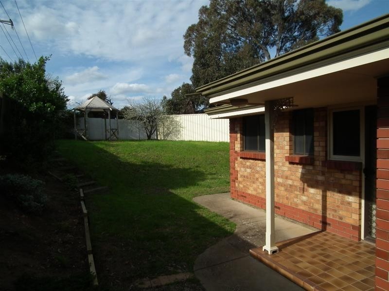 4/1 Booth Avenue, Morphett Vale SA 5162