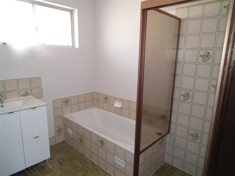 10 Barndoo Street, Hallett Cove SA 5158