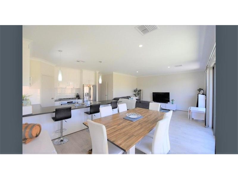 5 Senaca Place, Seaford Meadows SA 5169
