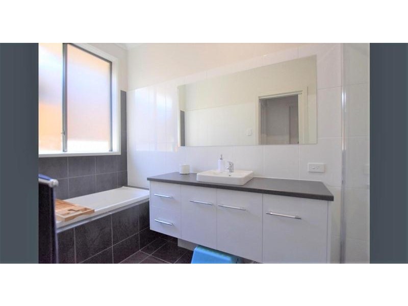 5 Senaca Place, Seaford Meadows SA 5169