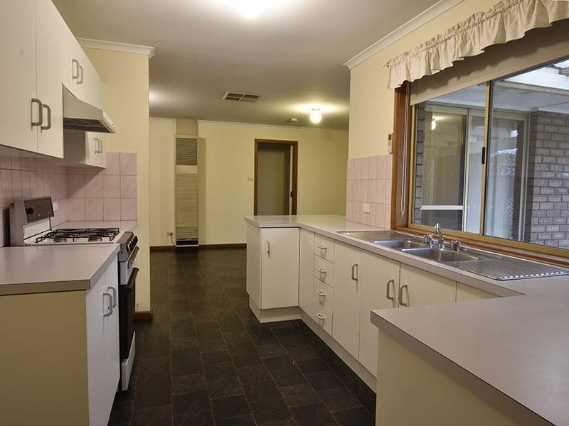 45 Vennachar Drive, Hallett Cove SA 5158