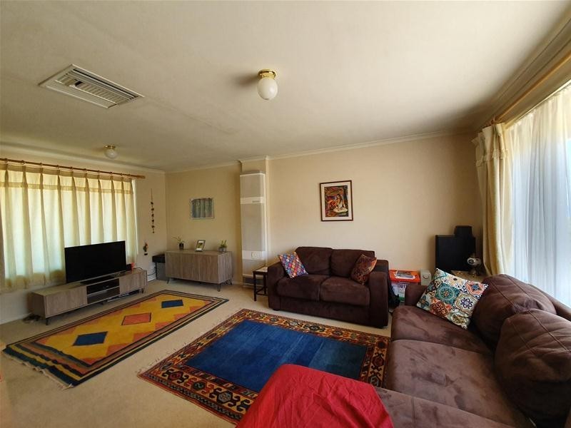 17 Manunda Way, Hallett Cove SA 5158