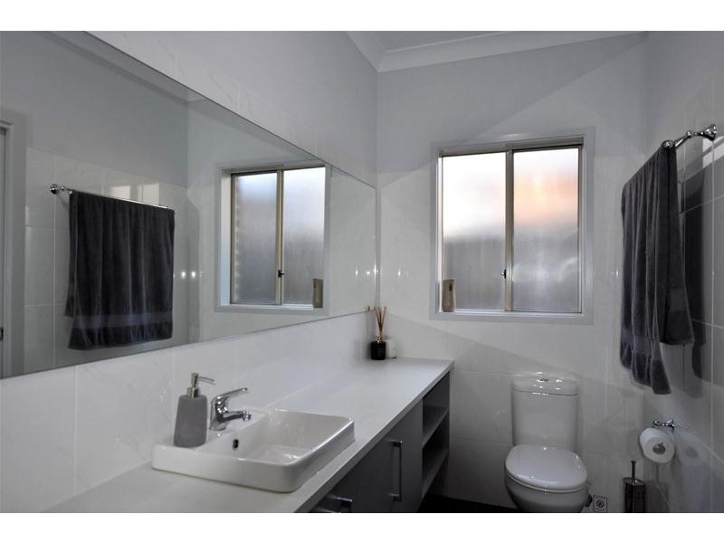 18 Oliphant Road, Seaford Heights SA 5169