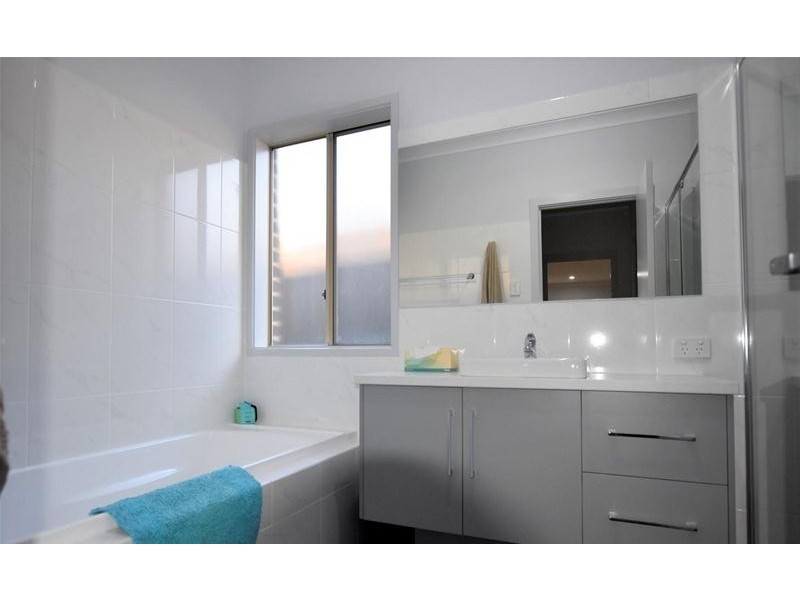 18 Oliphant Road, Seaford Heights SA 5169