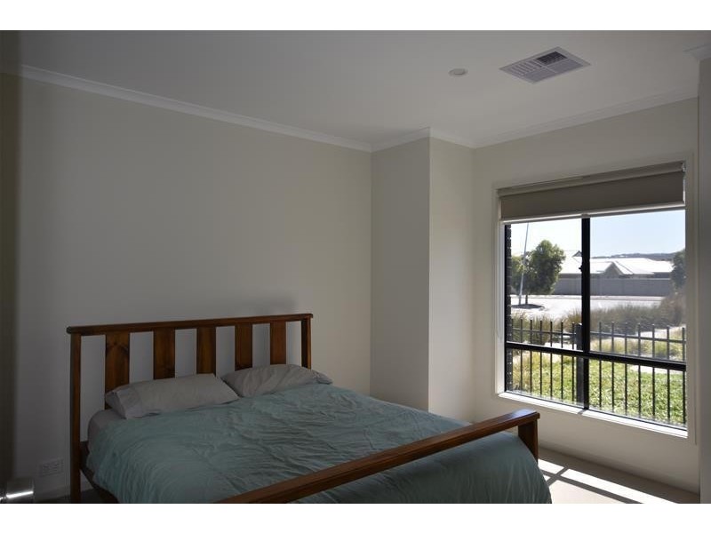 1 Rainbow Lane, Woodcroft SA 5162