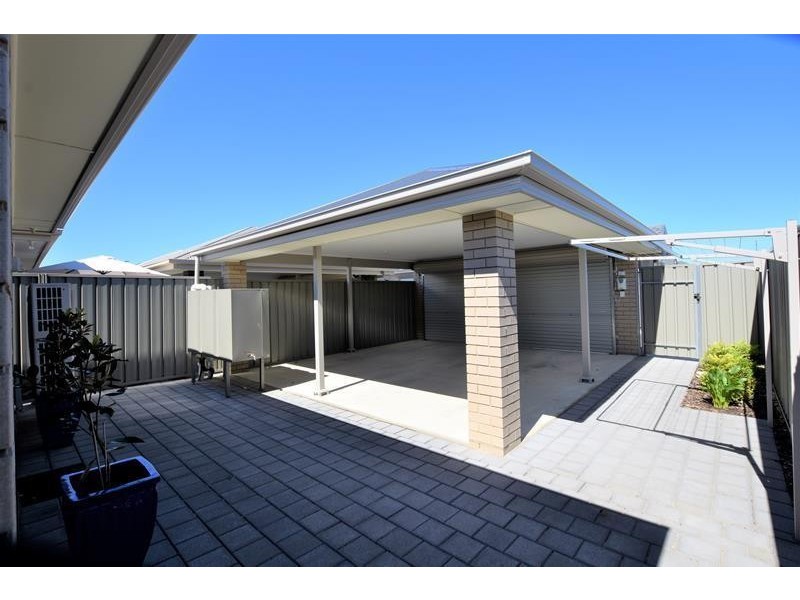 1 Rainbow Lane, Woodcroft SA 5162