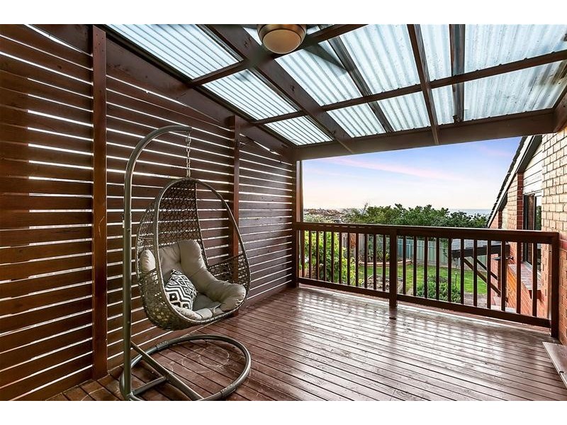 15 Elena Crescent, Hallett Cove SA 5158