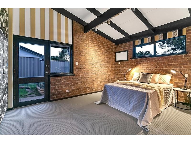 15 Elena Crescent, Hallett Cove SA 5158