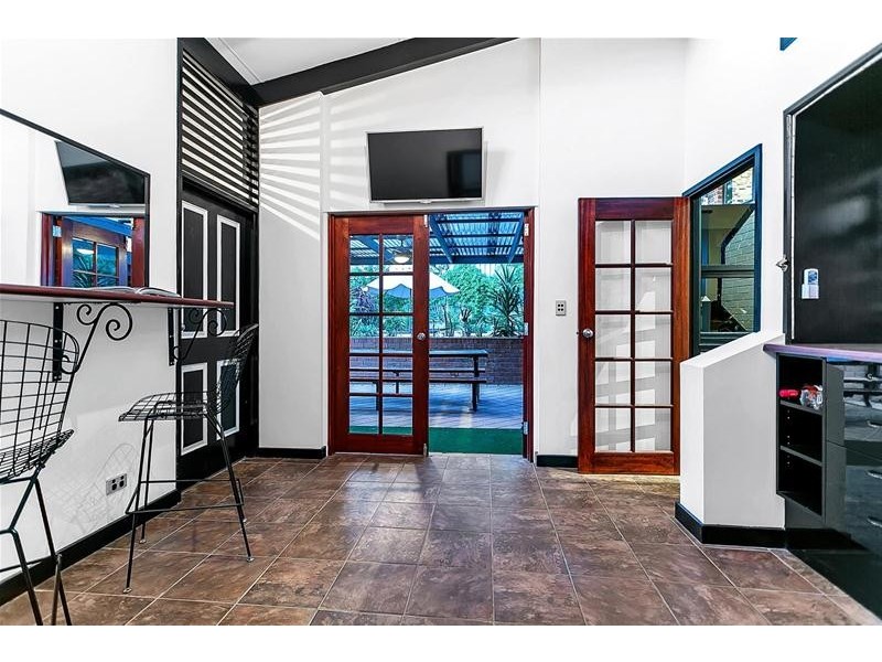 15 Elena Crescent, Hallett Cove SA 5158