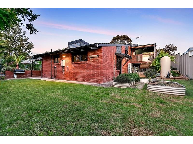 15 Elena Crescent, Hallett Cove SA 5158