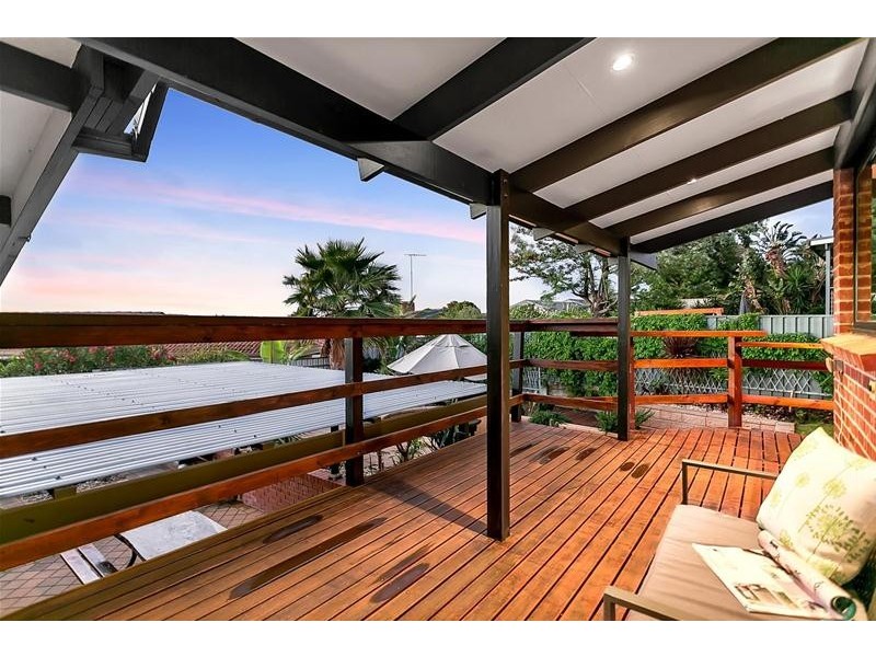 15 Elena Crescent, Hallett Cove SA 5158