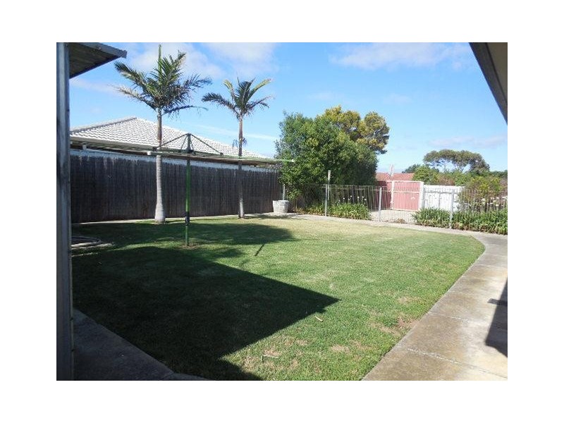 27 Greenlees Parade, Aldinga Beach SA 5173