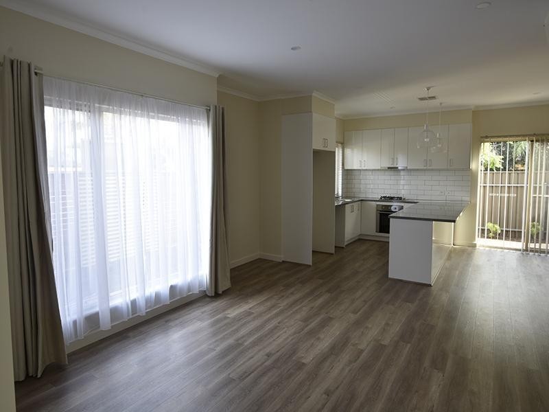 1/24 Taunton Parade, Christies Beach SA 5165