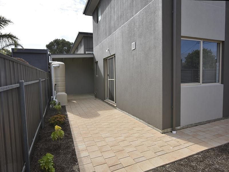 1/24 Taunton Parade, Christies Beach SA 5165