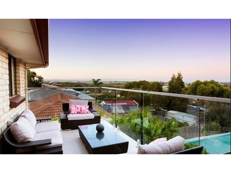 15 Castine Street, Port Noarlunga SA 5167