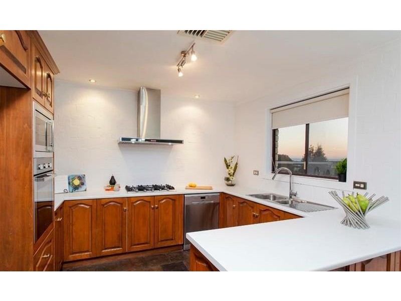 15 Castine Street, Port Noarlunga SA 5167