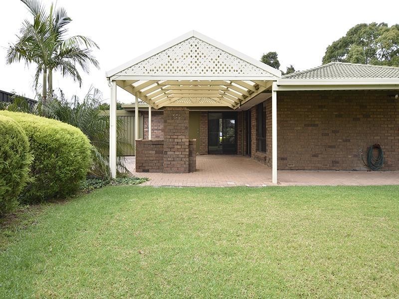2 Lee Avenue, Happy Valley SA 5159