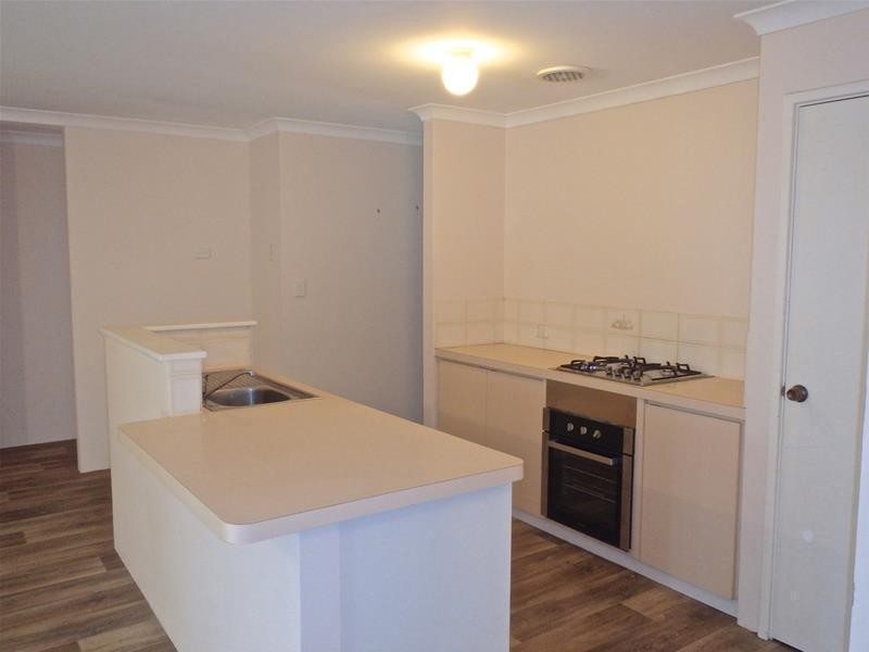 4 Achilles Place, Greenfields WA 6210