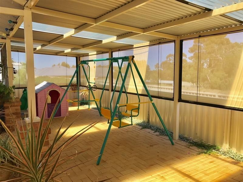 15 McDowell Street, Waroona WA 6215