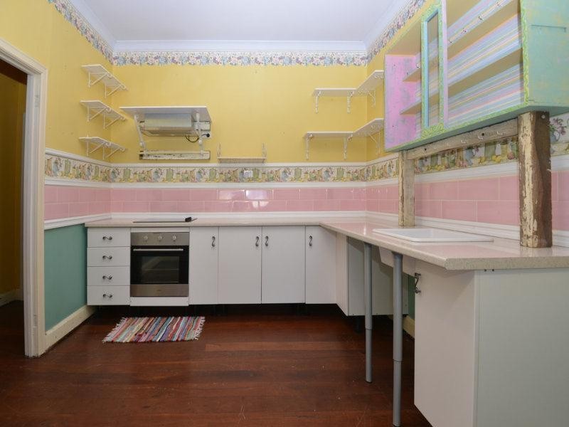 90 Fouracre Street, Waroona WA 6215