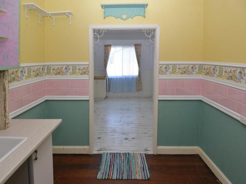 90 Fouracre Street, Waroona WA 6215