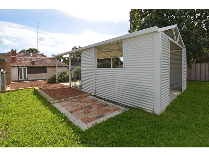 90 Fouracre Street, Waroona WA 6215